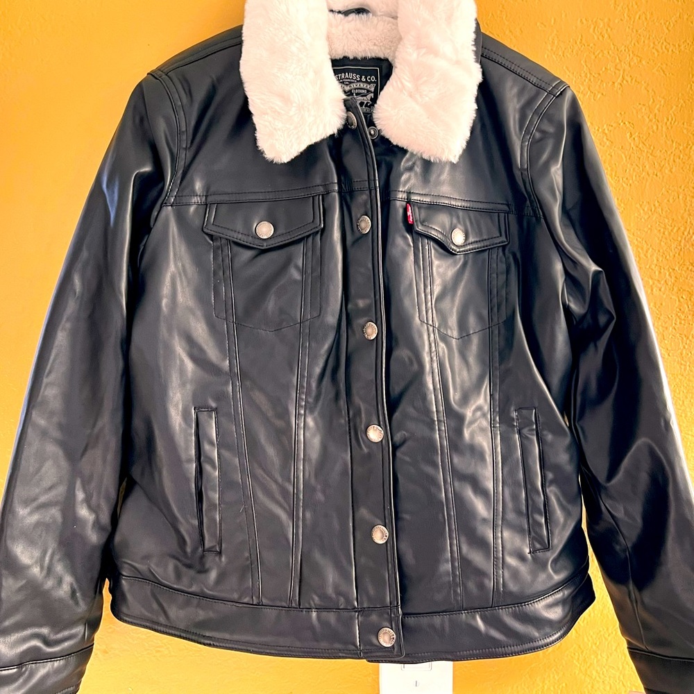 Levi’s Women Faux Black Jacket